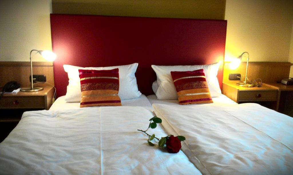 Hotel Zur Post Schönberg Zewnętrze zdjęcie