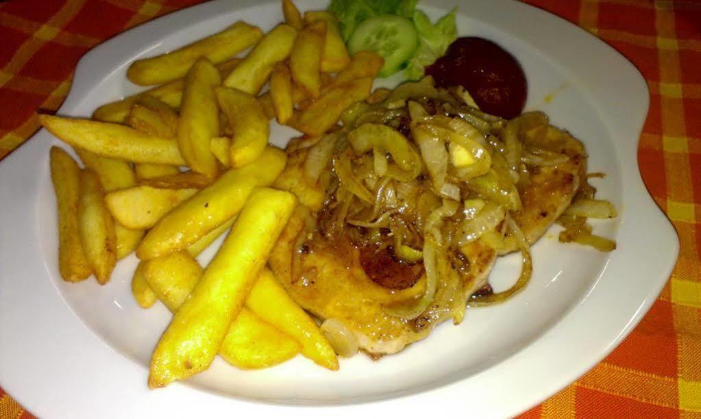 Hotel Zur Post Schönberg Zewnętrze zdjęcie